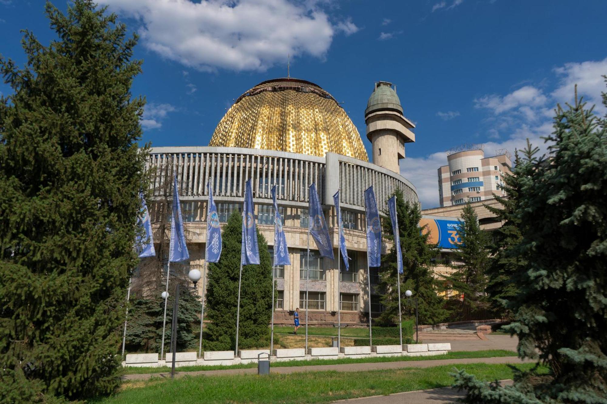 Nadezhda Apartments On Dostyk Street 89 Almaty Exterior foto